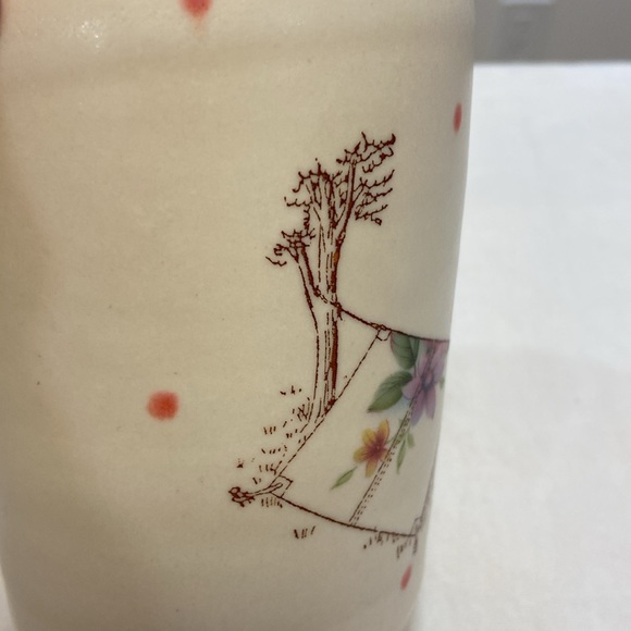 Ceramic tea mug - tent, flower and trees. Signed. - Picture 7 of 9
